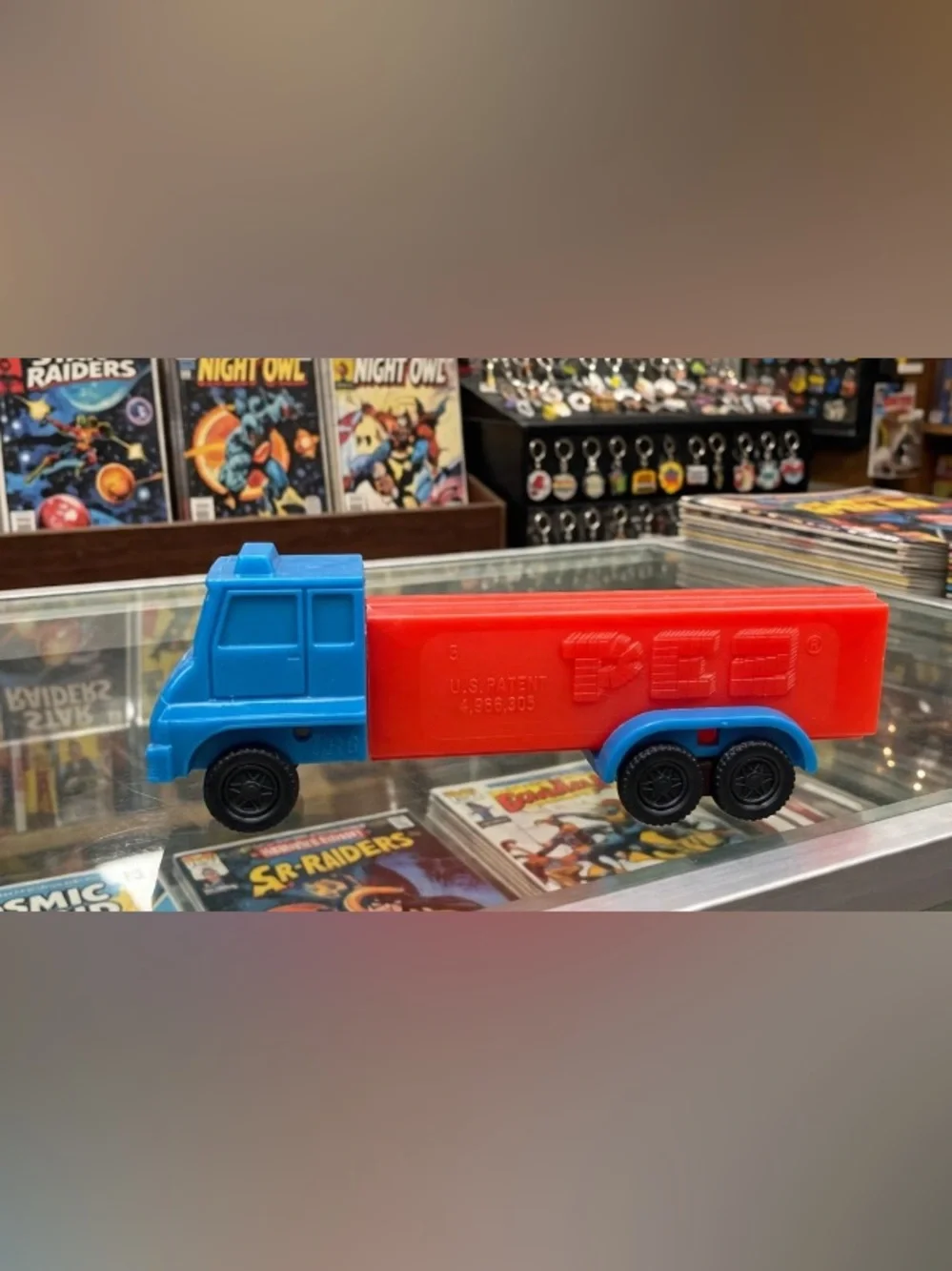 Vintage PEZ Dispenser No Feet Semi-Truck
